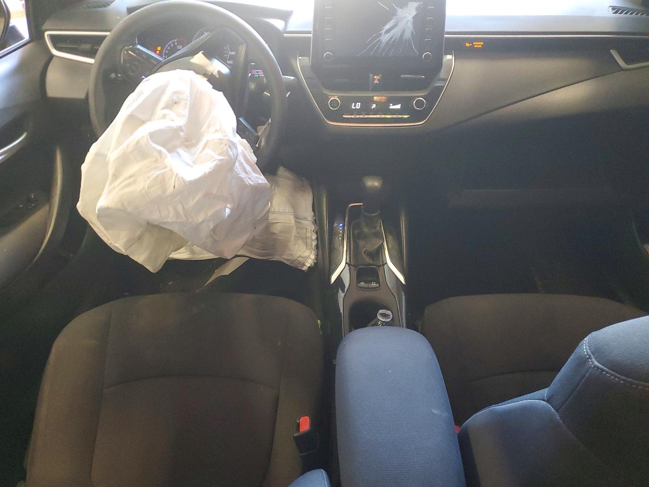 2020 TOYOTA COROLLA LE photo 8