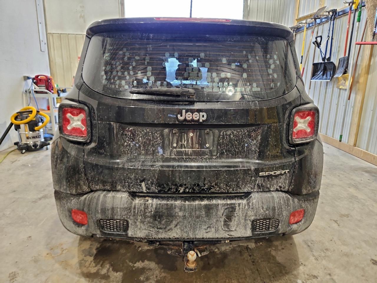 2015 JEEP RENEGADE SPORT photo 6