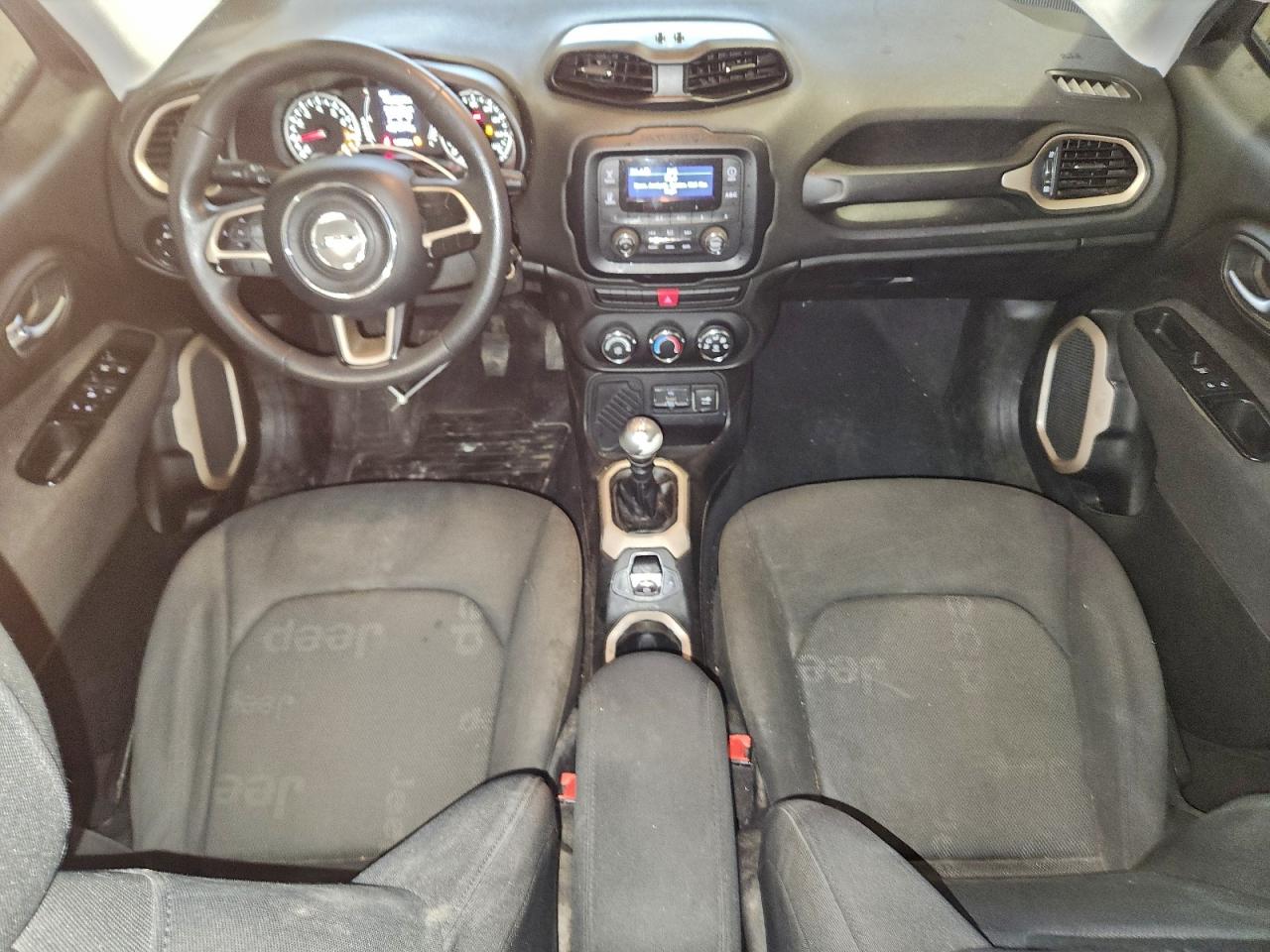 2015 JEEP RENEGADE SPORT photo 8