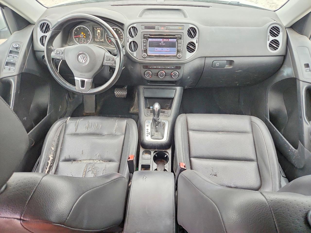 2013 VOLKSWAGEN TIGUAN S photo 8