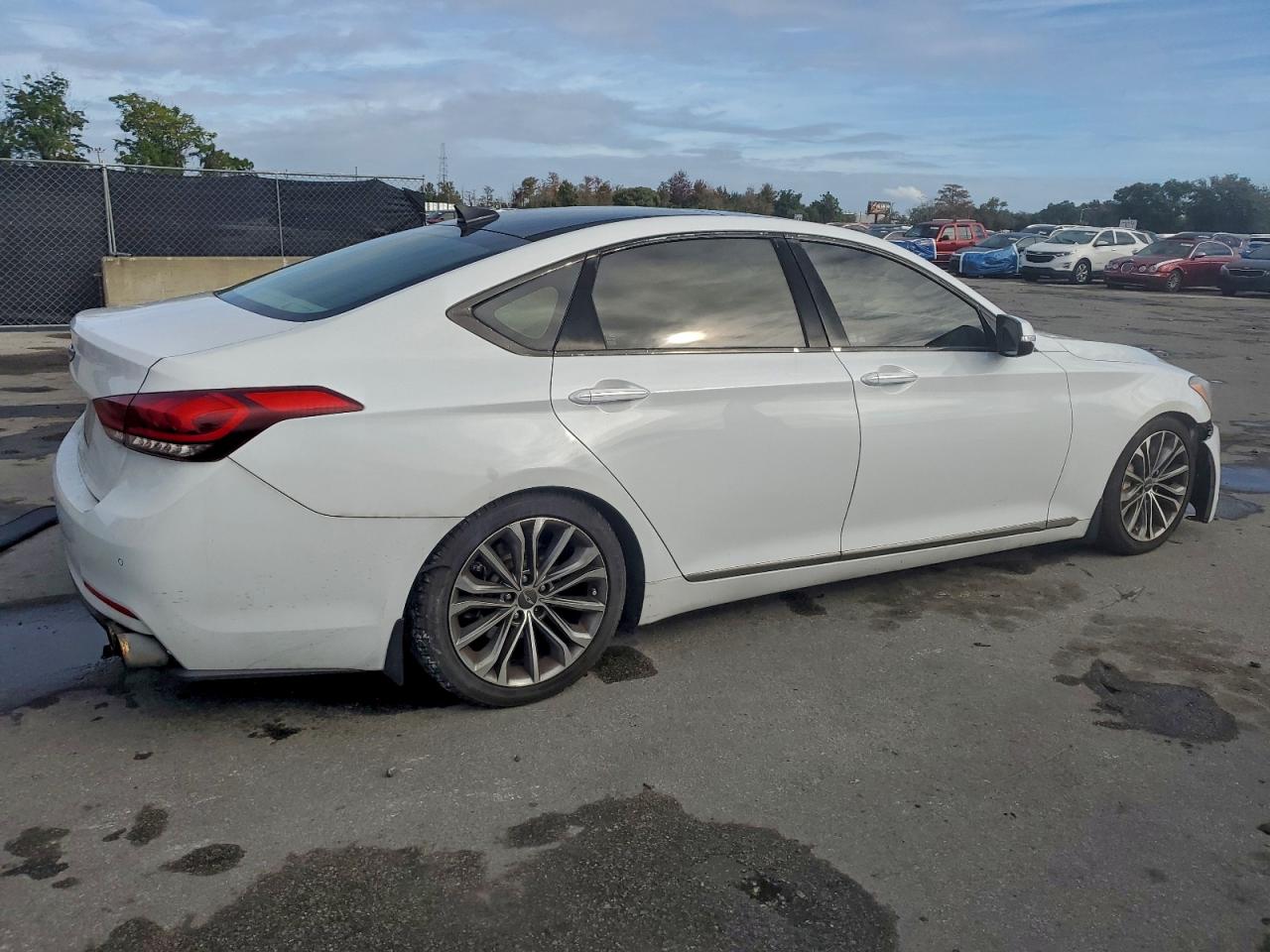 2015 HYUNDAI GENESIS 3.8L photo 3