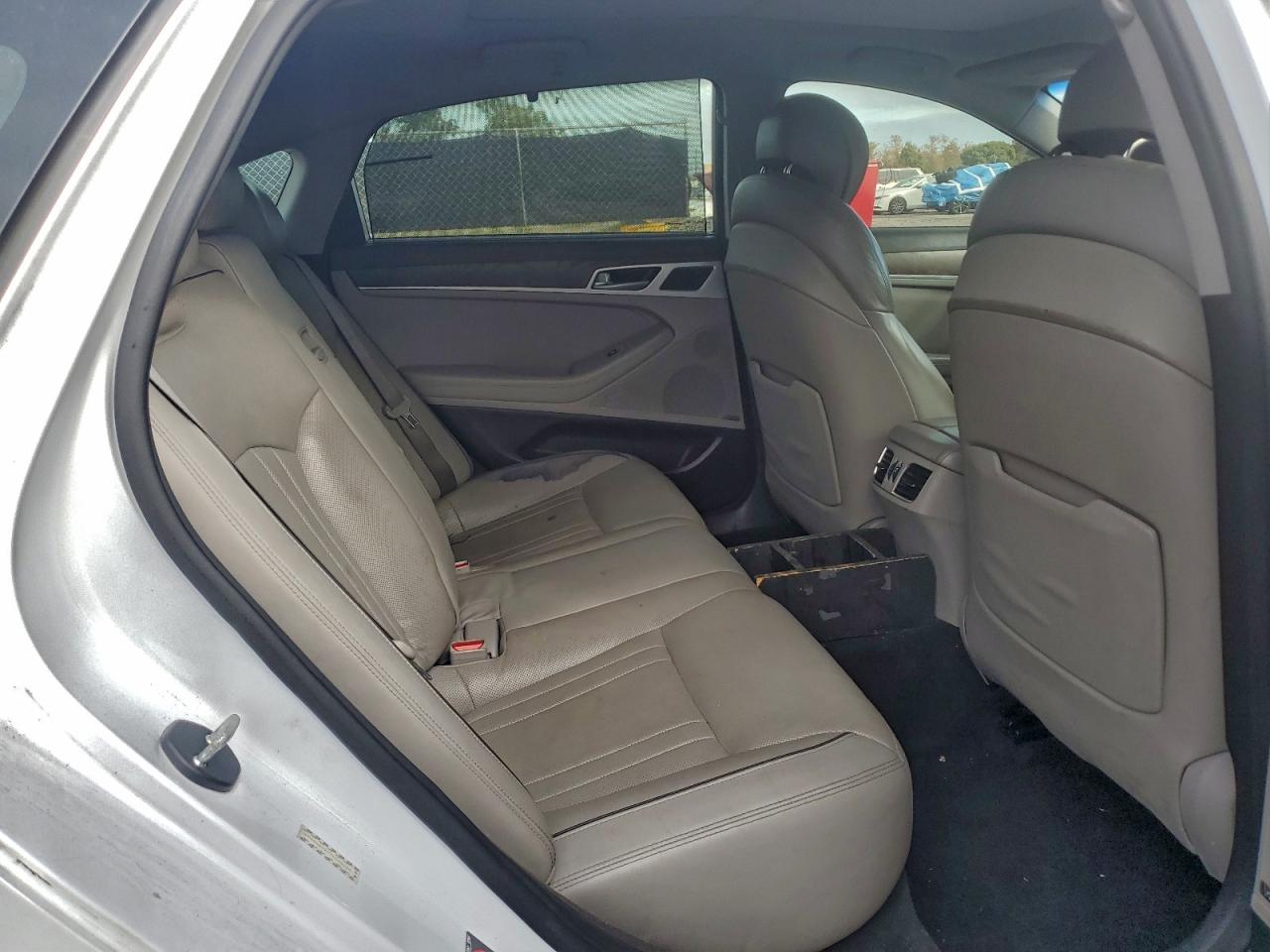 2015 HYUNDAI GENESIS 3.8L photo 10