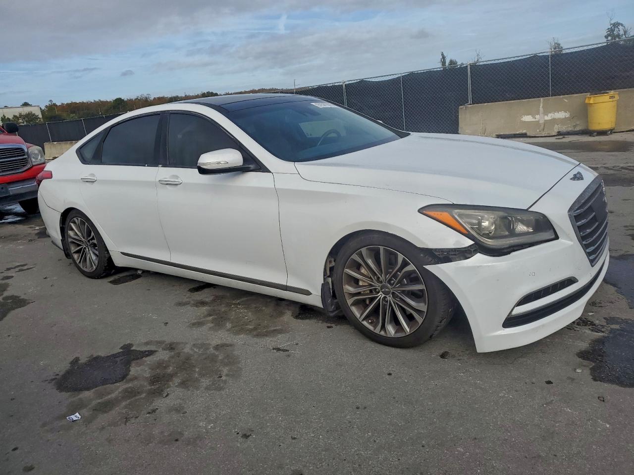 2015 HYUNDAI GENESIS 3.8L photo 4