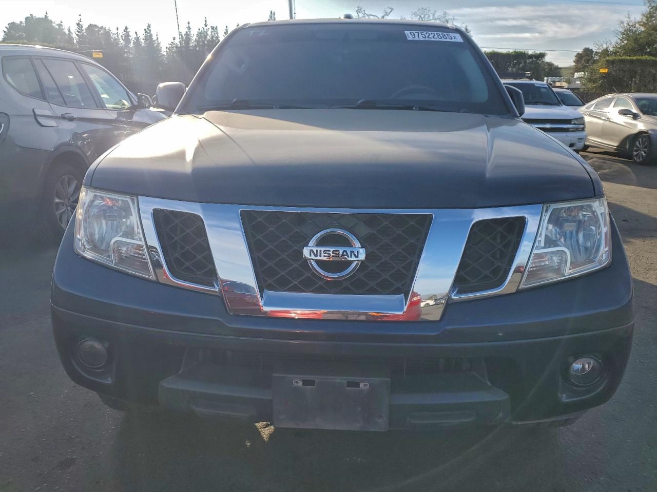 2017 NISSAN FRONTIER S photo 5