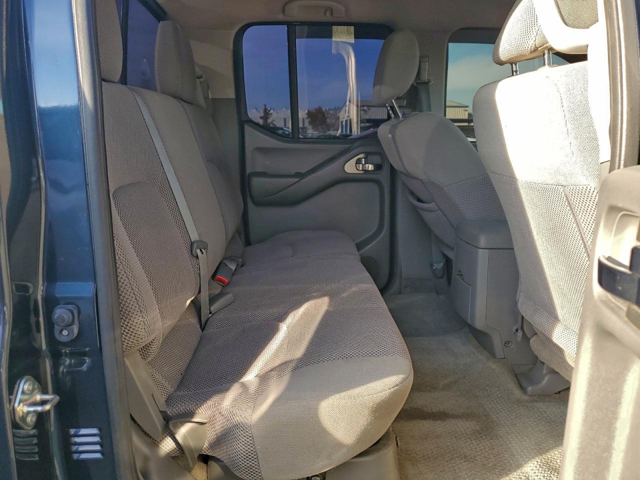 2017 NISSAN FRONTIER S photo 10