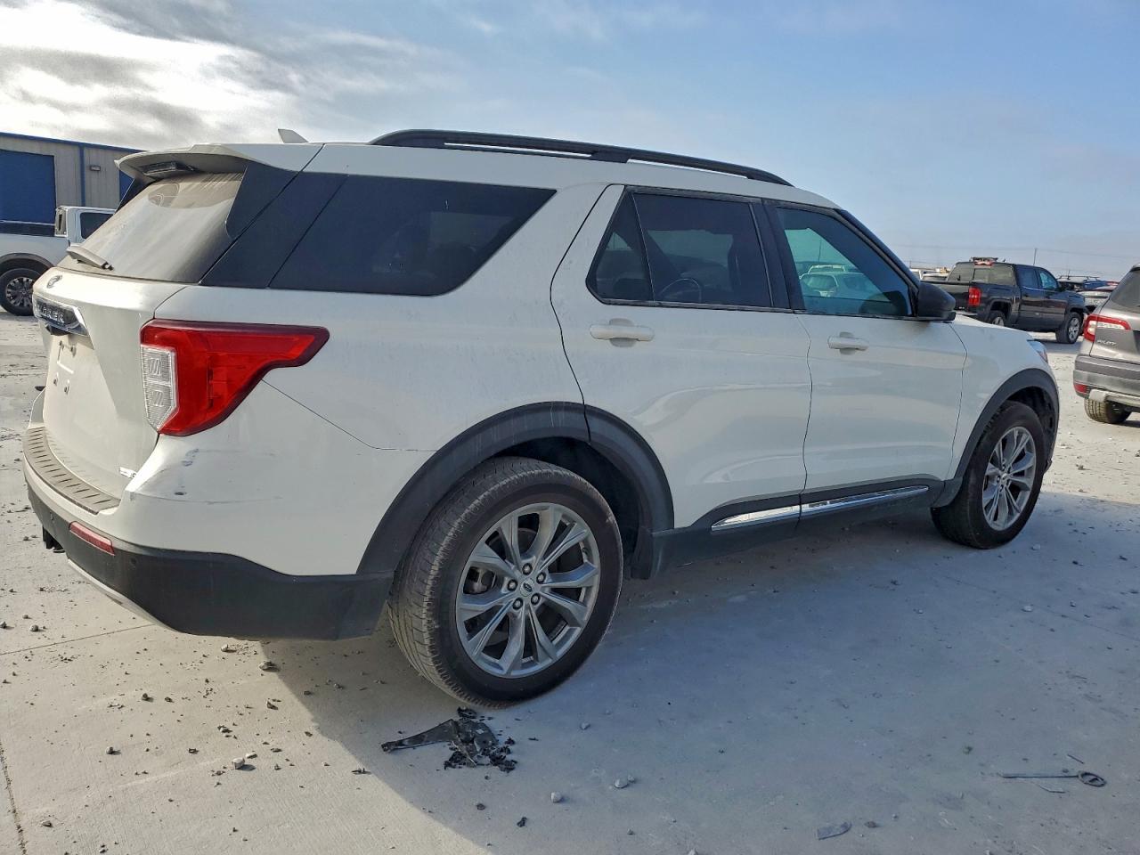 2020 FORD EXPLORER XLT photo 7