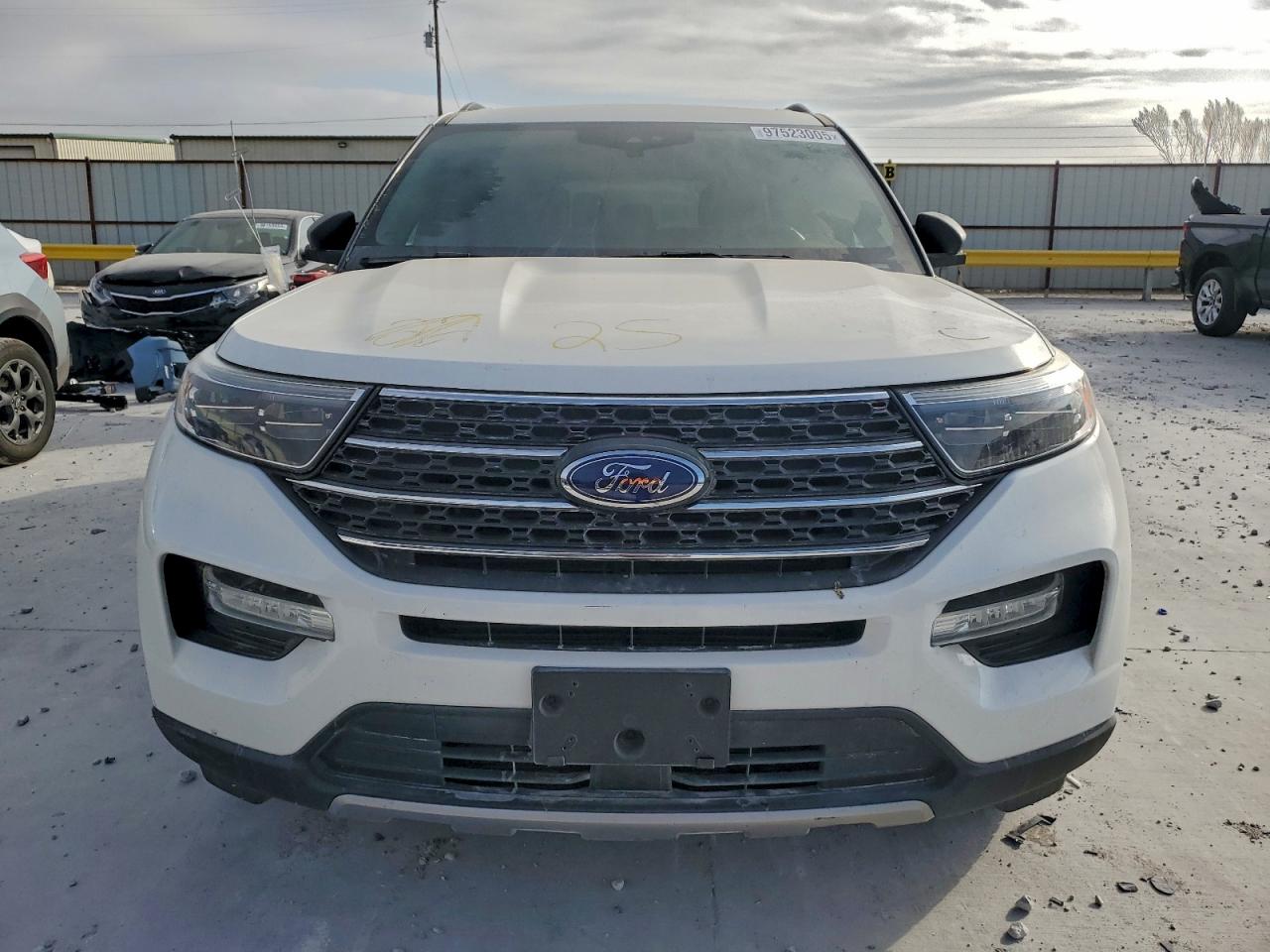 2020 FORD EXPLORER XLT photo 13