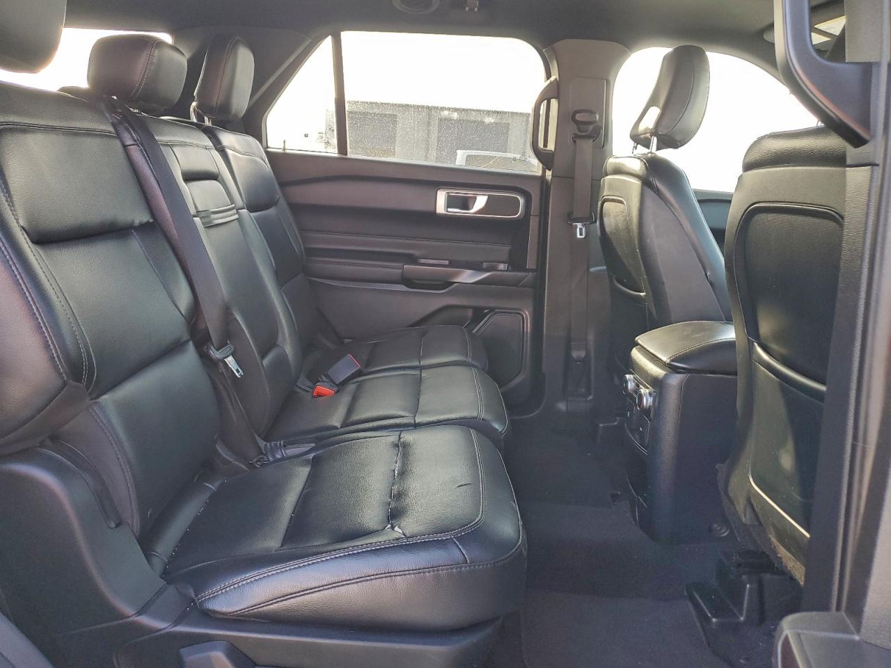 2020 FORD EXPLORER XLT photo 31