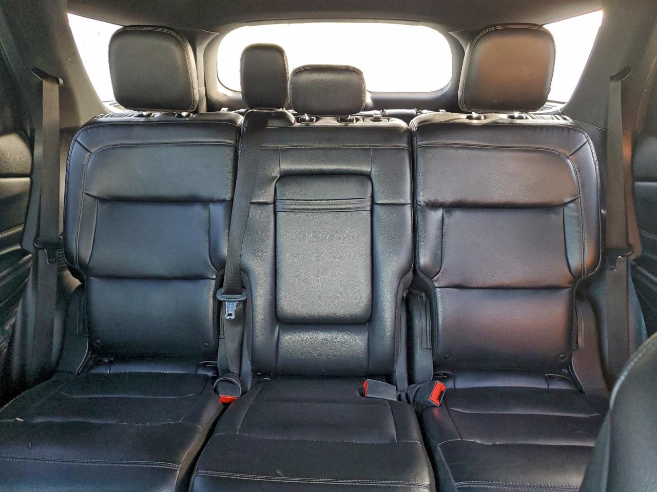 2020 FORD EXPLORER XLT photo 28