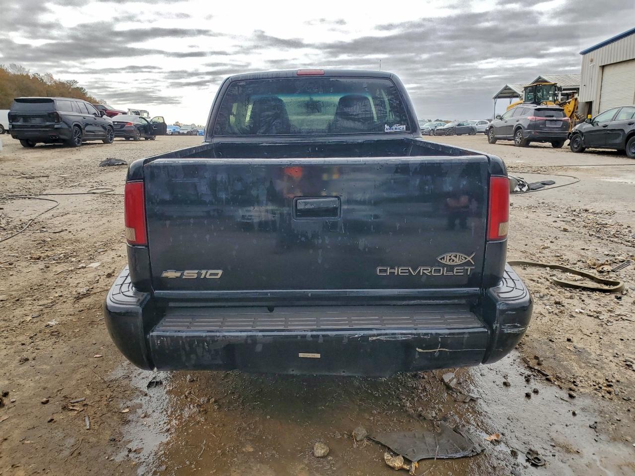 2001 CHEVROLET S TRUCK S10 photo 11