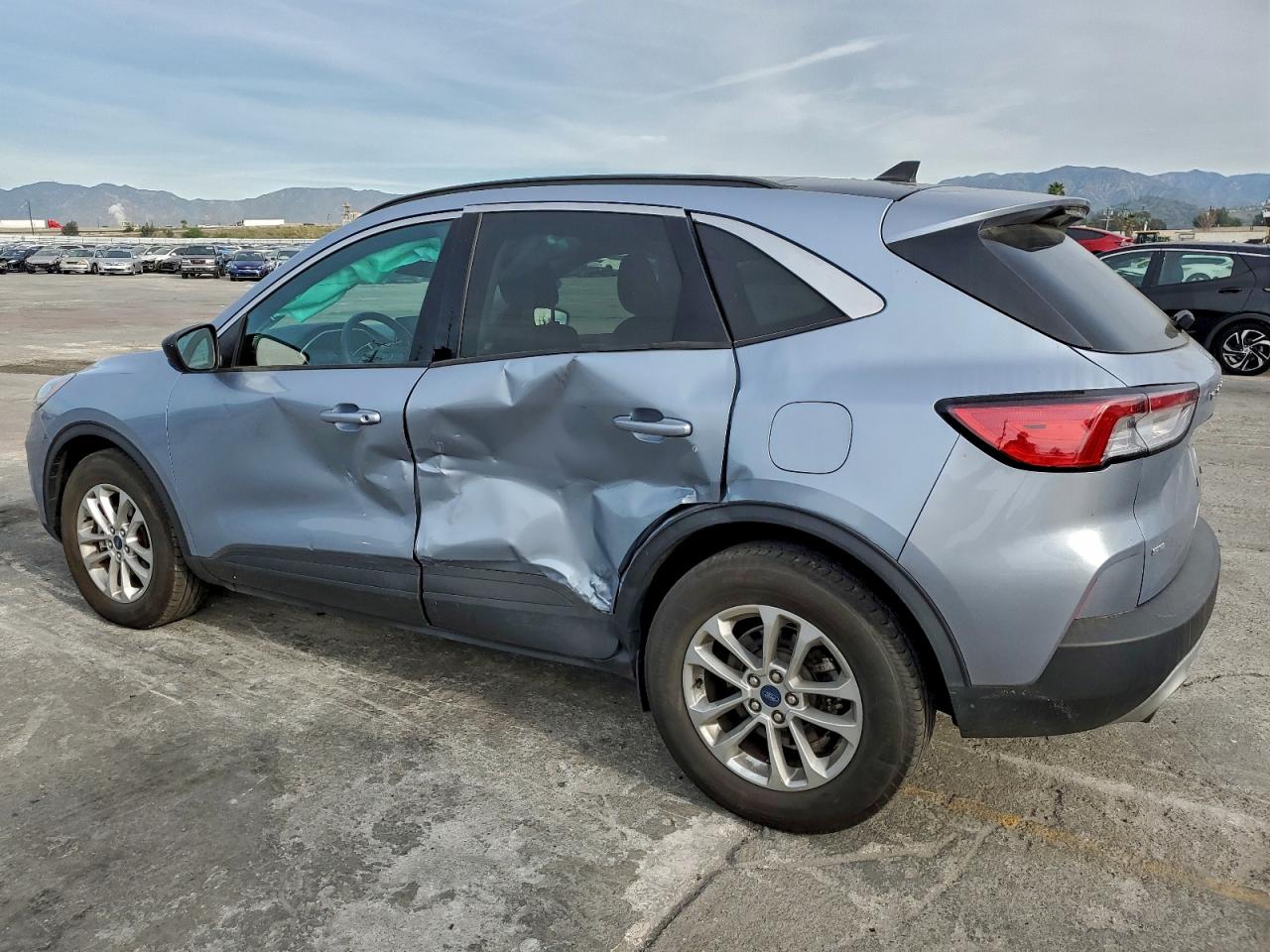 2022 FORD ESCAPE SE photo 4