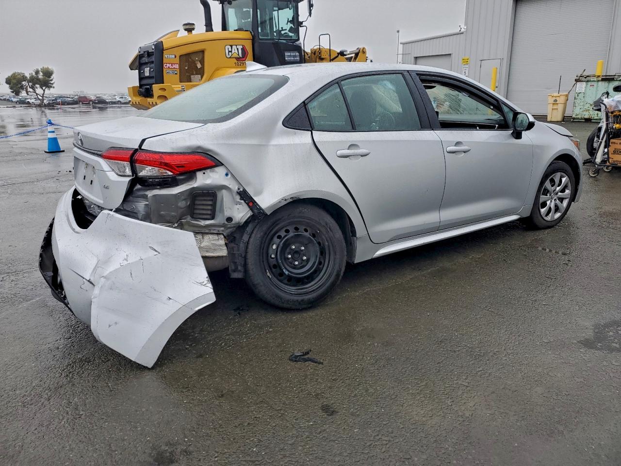 2024 TOYOTA COROLLA LE photo 3