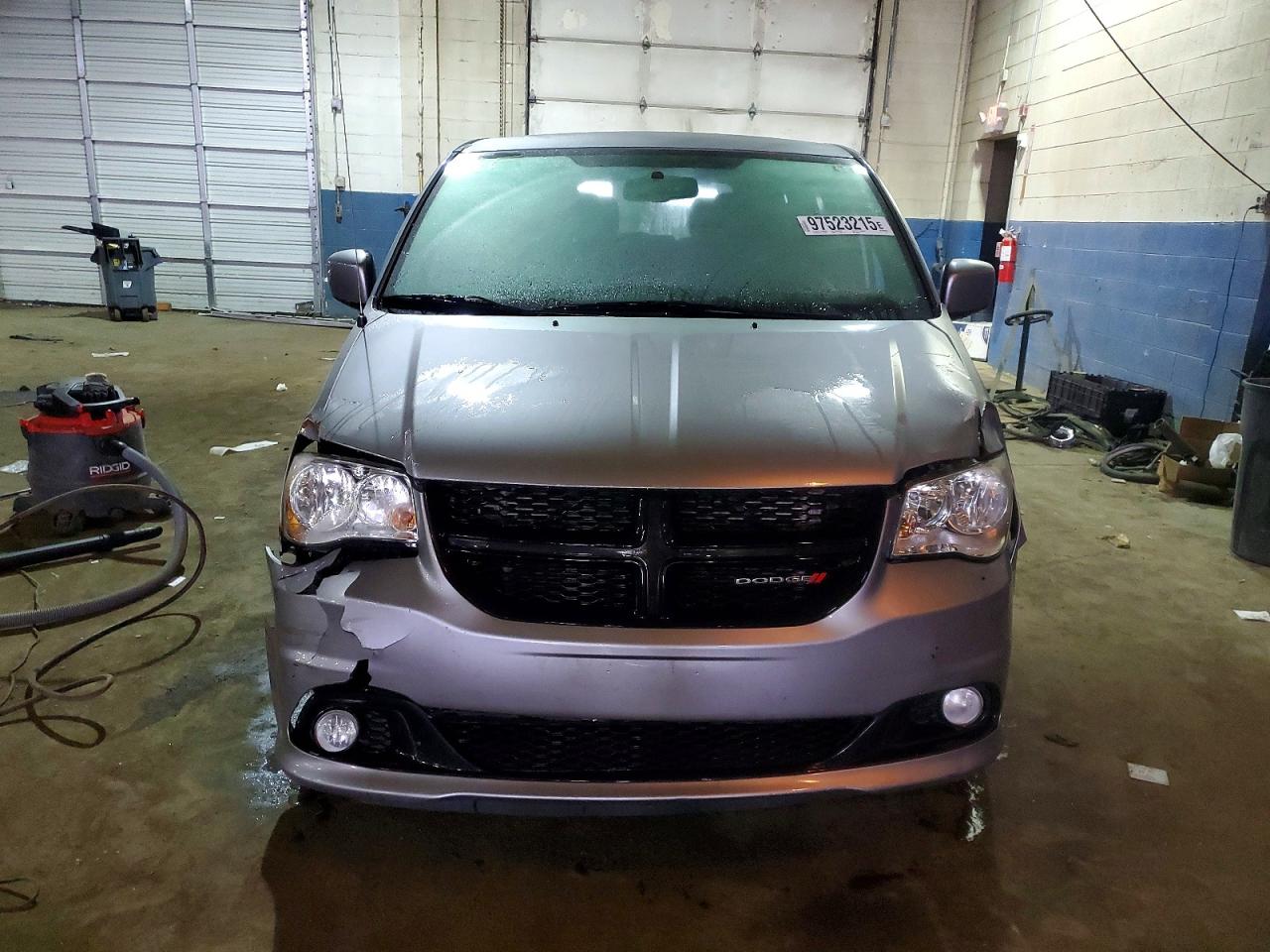 2013 DODGE GRAND CARAVAN SXT photo 5