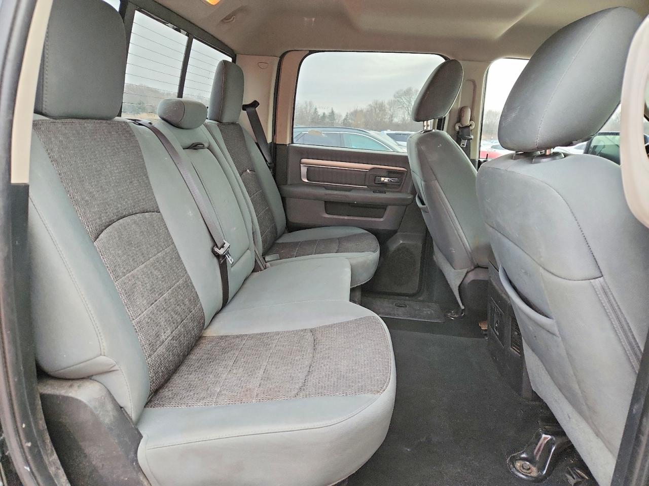 2014 RAM 1500 SLT photo 19