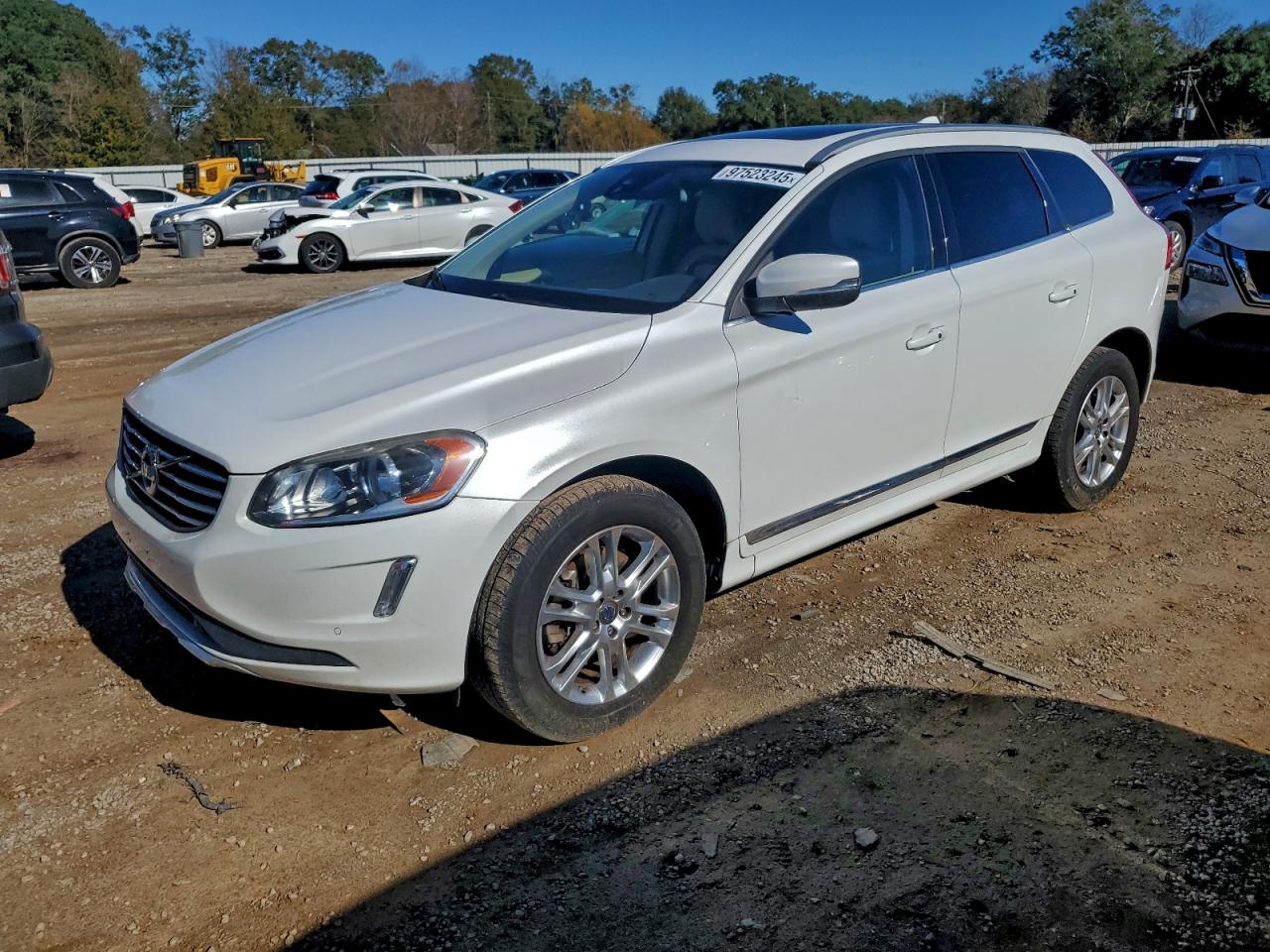 2015 VOLVO XC60