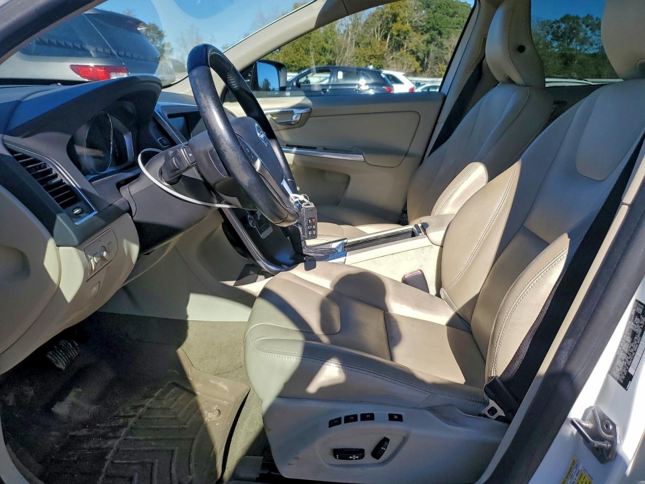 2015 VOLVO XC60 T5 PREMIER photo 19
