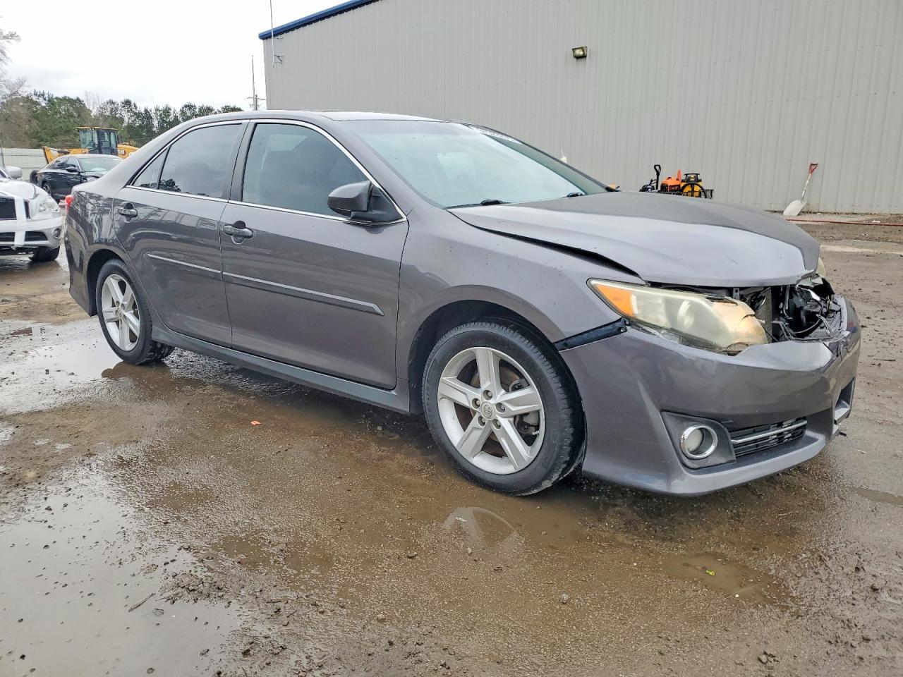 2014 TOYOTA CAMRY SE photo 4