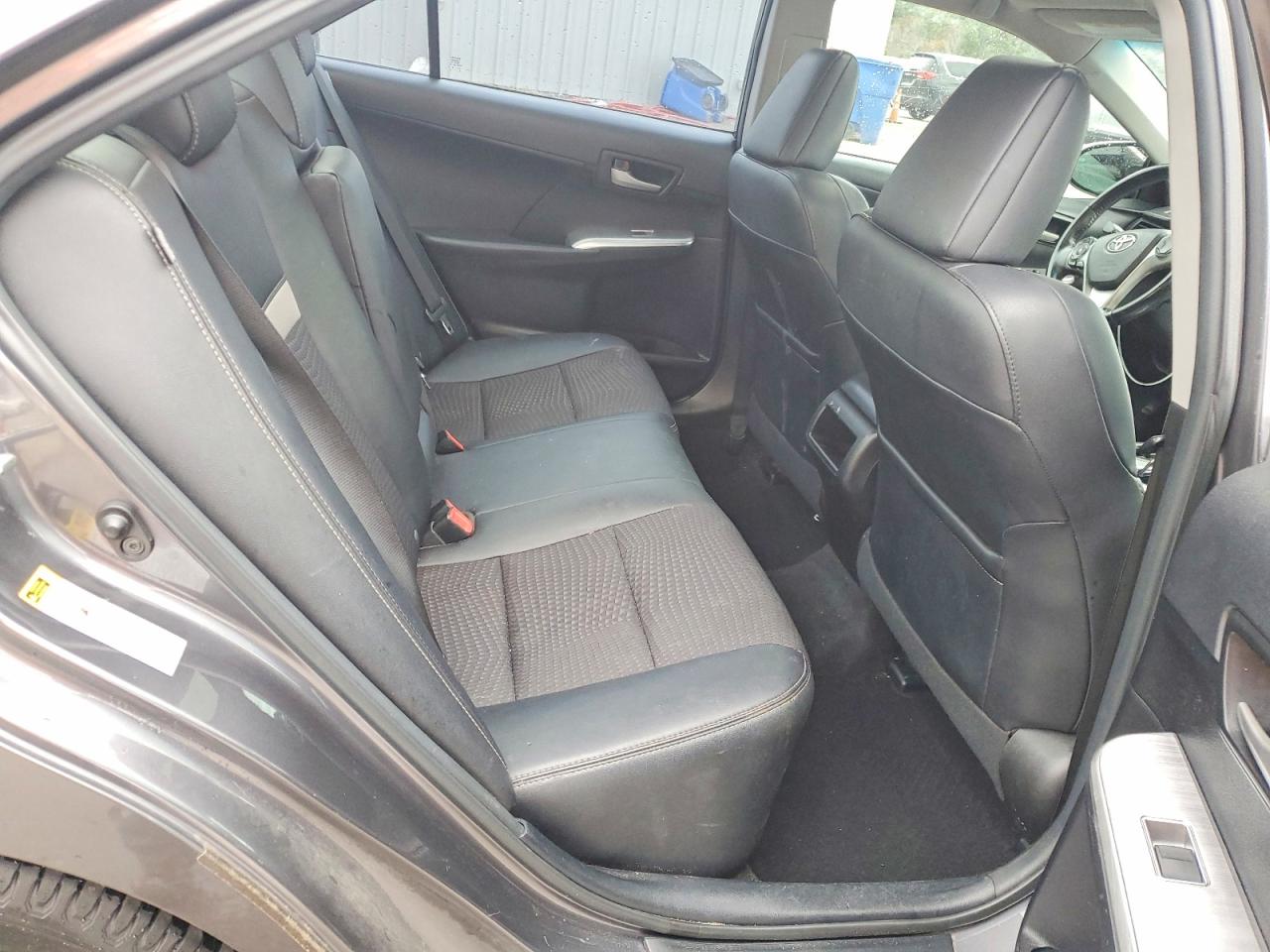 2014 TOYOTA CAMRY SE photo 10
