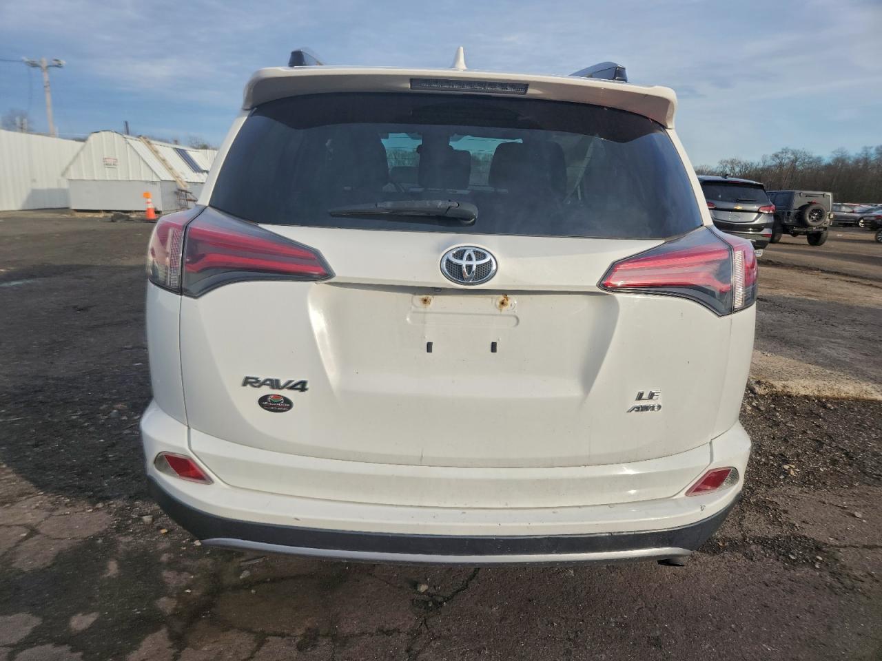2018 TOYOTA RAV4 ADVENTURE photo 11