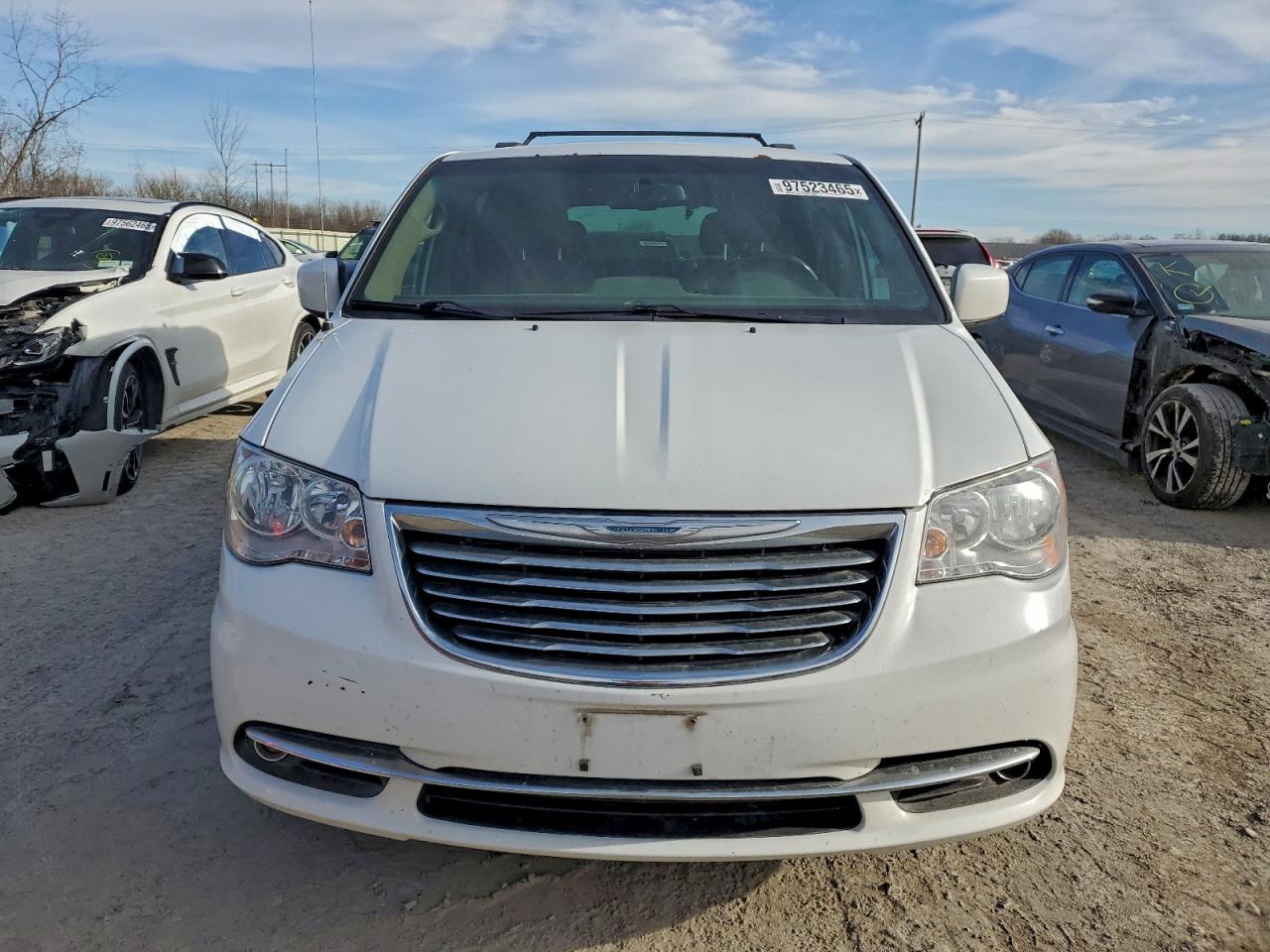2015 CHRYSLER TOWN & COUNTRY TOURING photo 5
