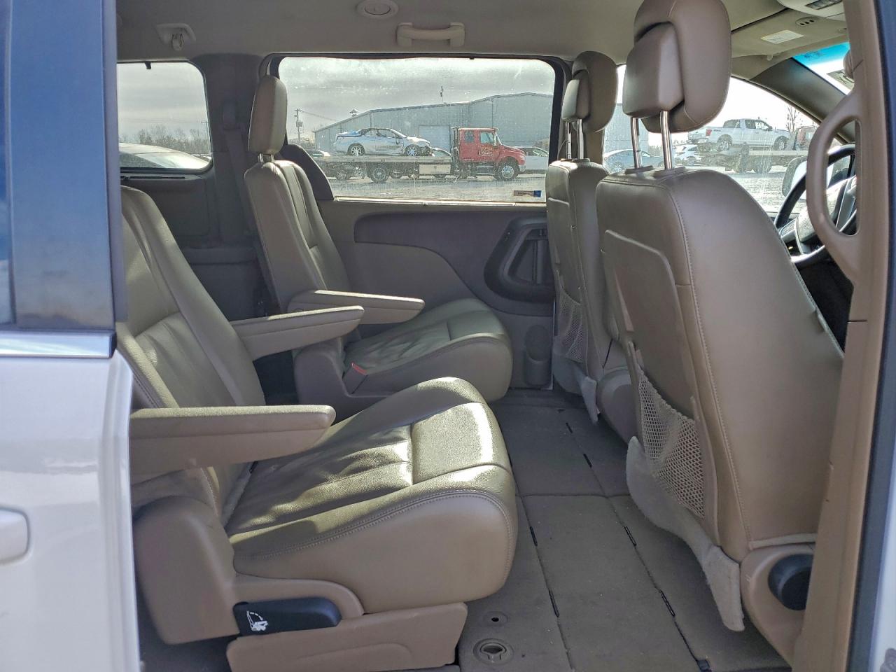2015 CHRYSLER TOWN & COUNTRY TOURING photo 11