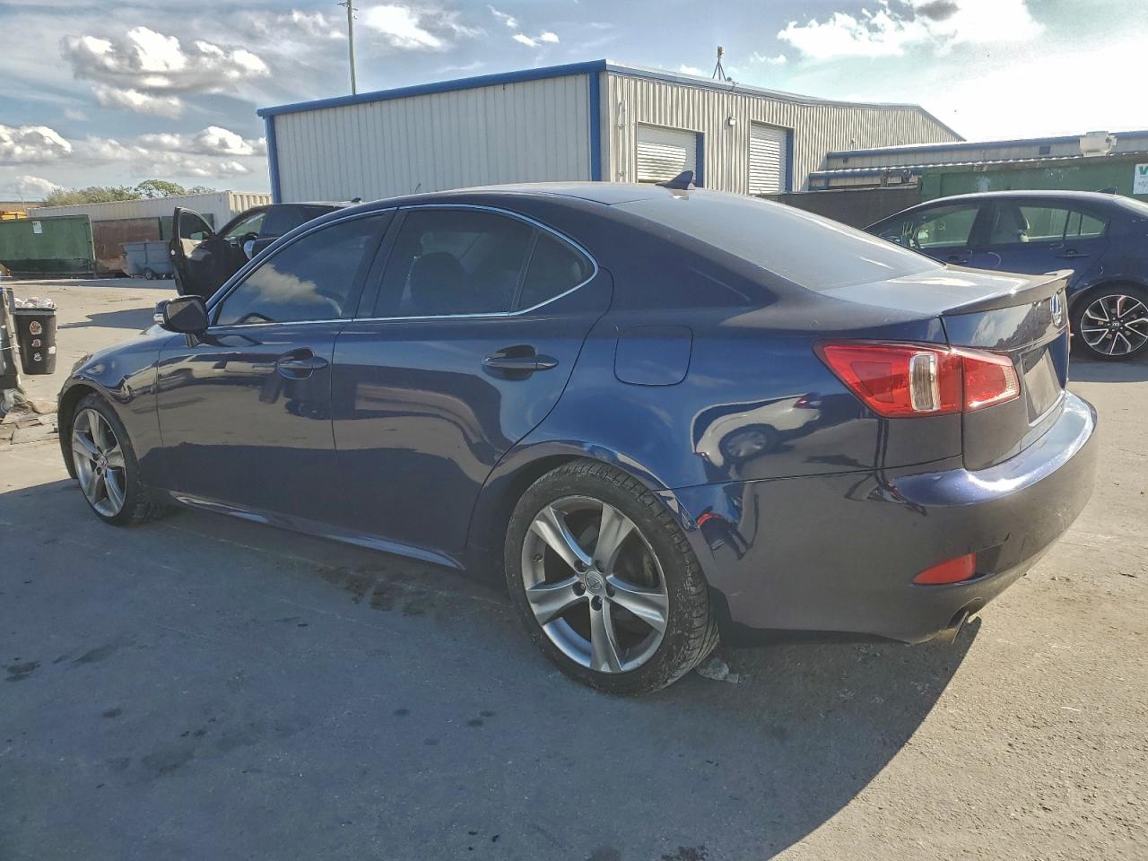 2011 LEXUS IS 250 photo 2