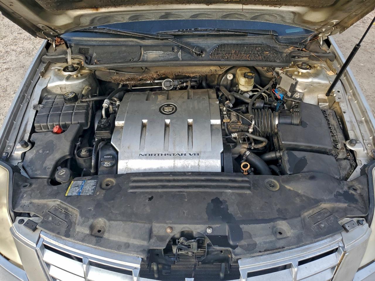 2010 CADILLAC DTS photo 11
