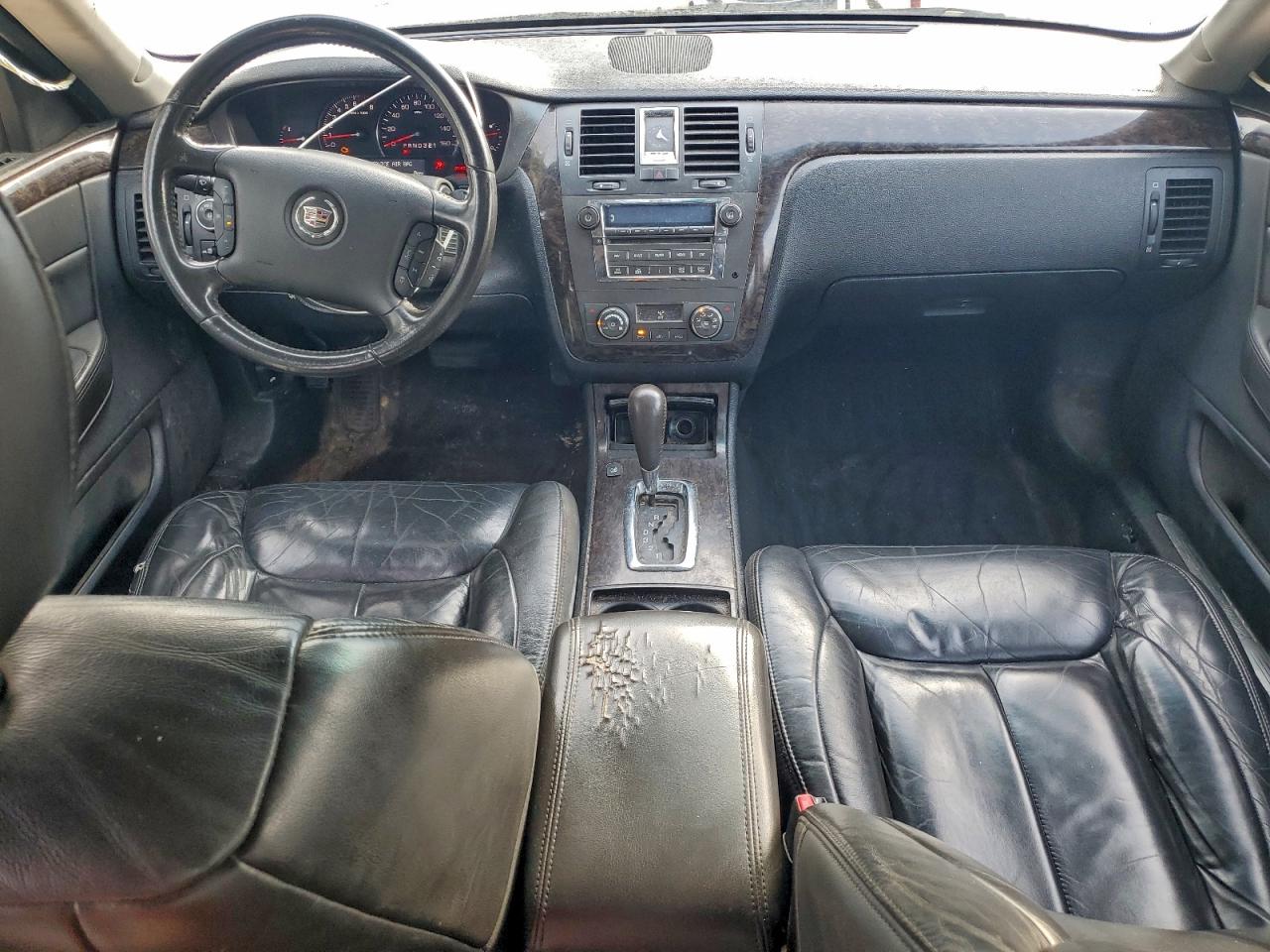 2010 CADILLAC DTS photo 8