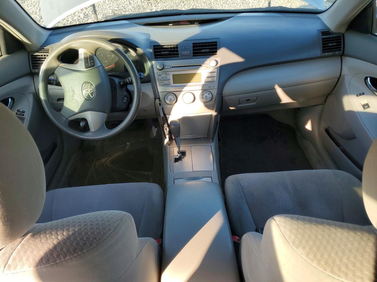 2011 TOYOTA CAMRY BASE photo 22