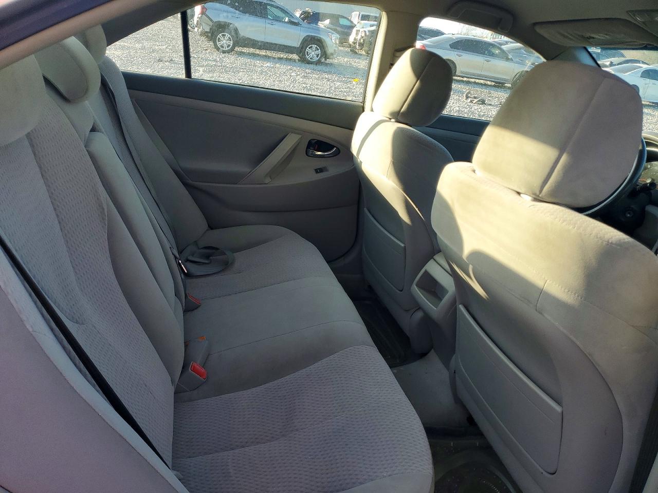 2011 TOYOTA CAMRY BASE photo 28