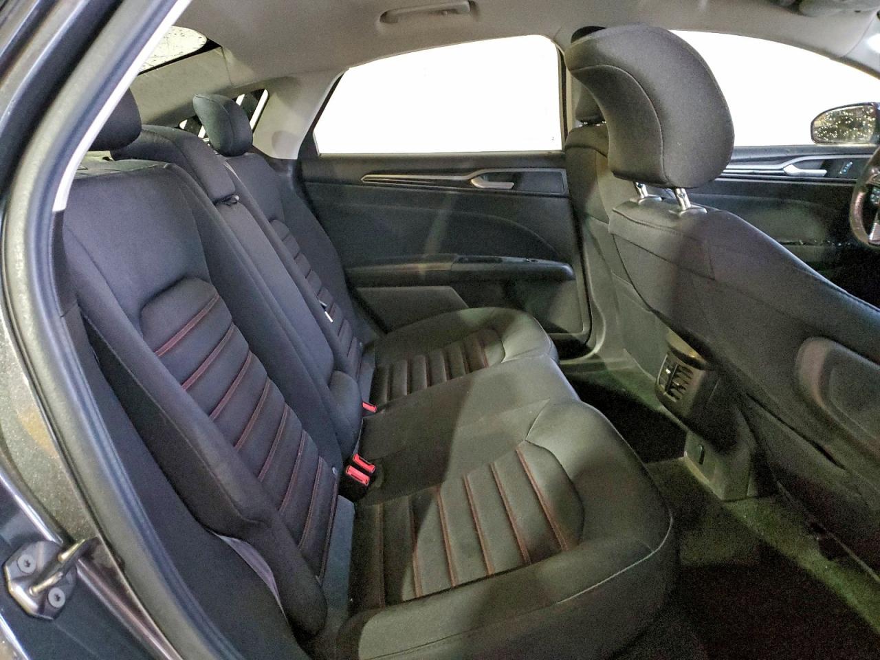 2016 FORD FUSION SE photo 10