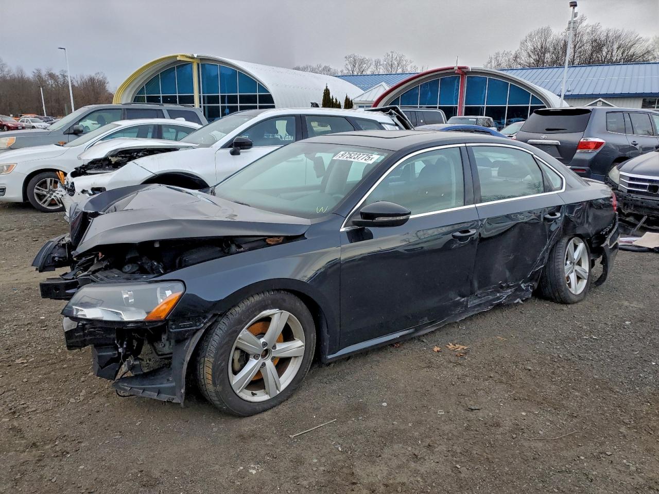 2012 VOLKSWAGEN PASSAT