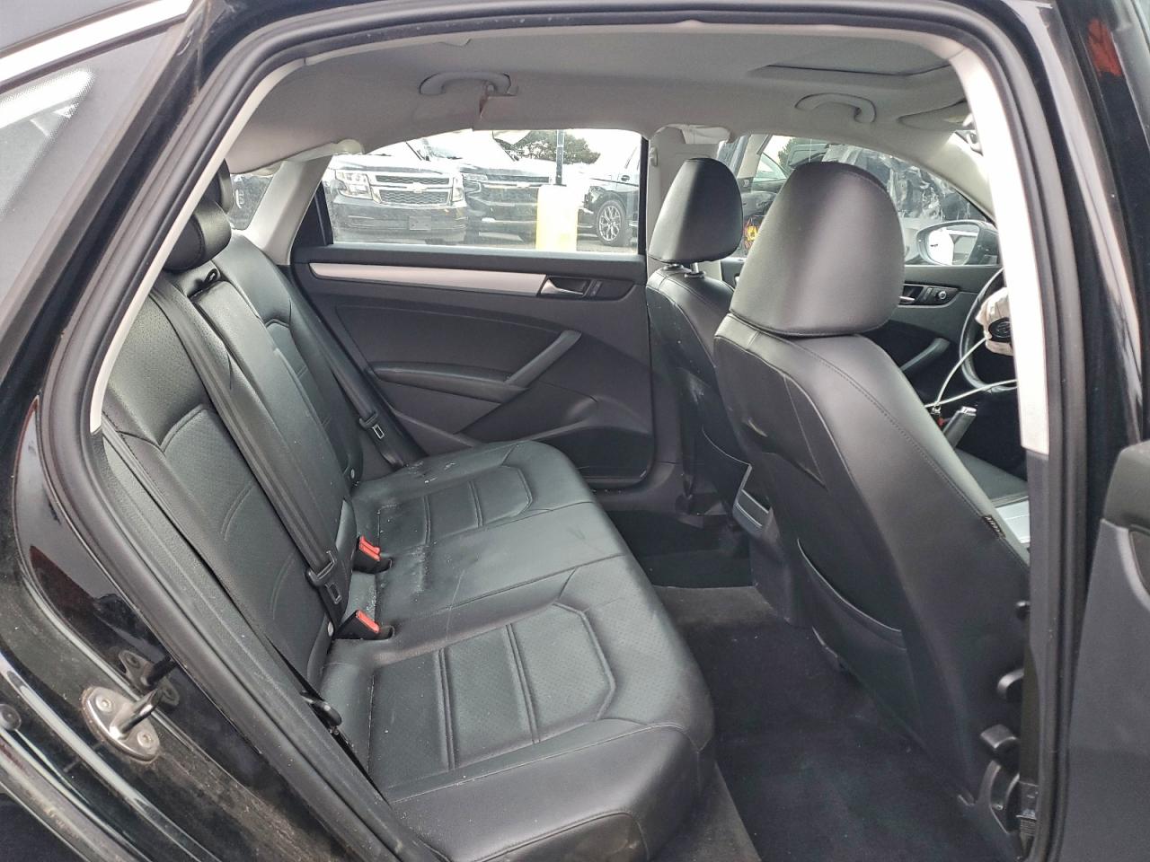 2012 VOLKSWAGEN PASSAT SE photo 10