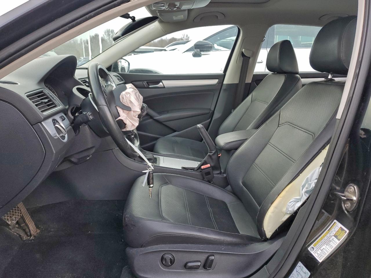 2012 VOLKSWAGEN PASSAT SE photo 7