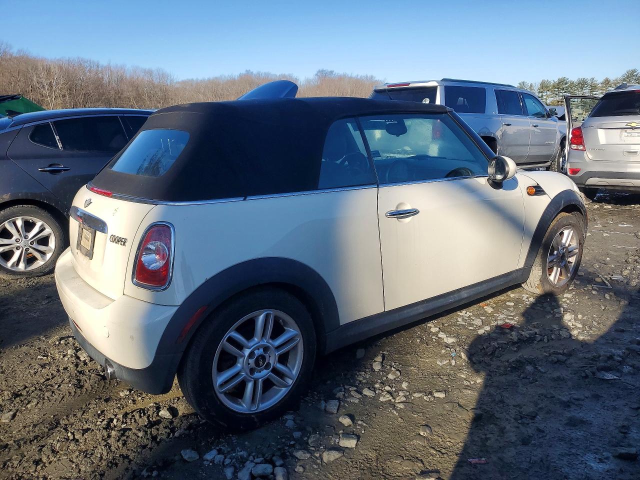 2011 MINI COOPER photo 3