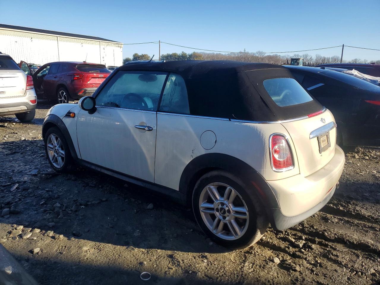 2011 MINI COOPER photo 2