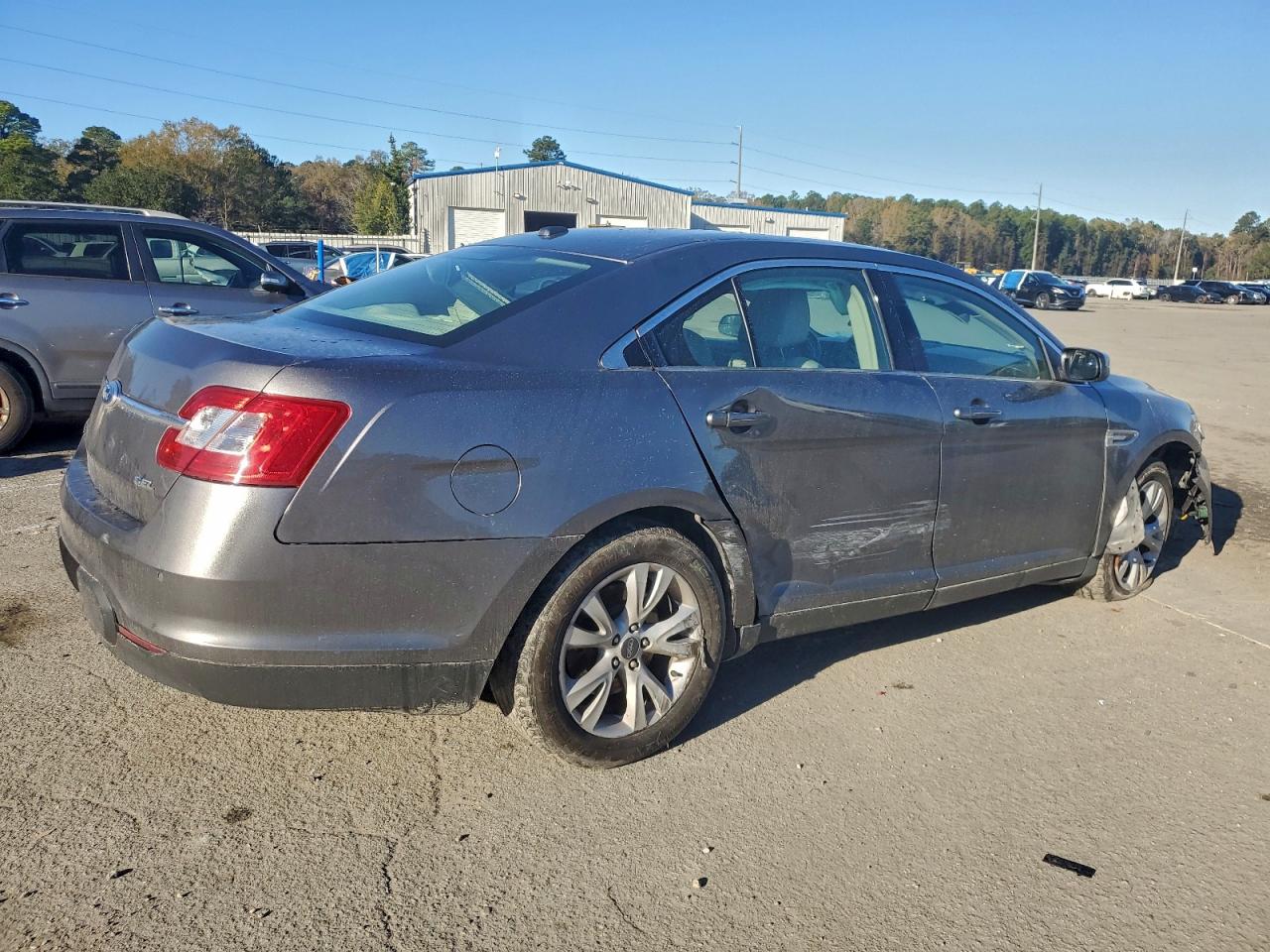 2012 FORD TAURUS SEL photo 3