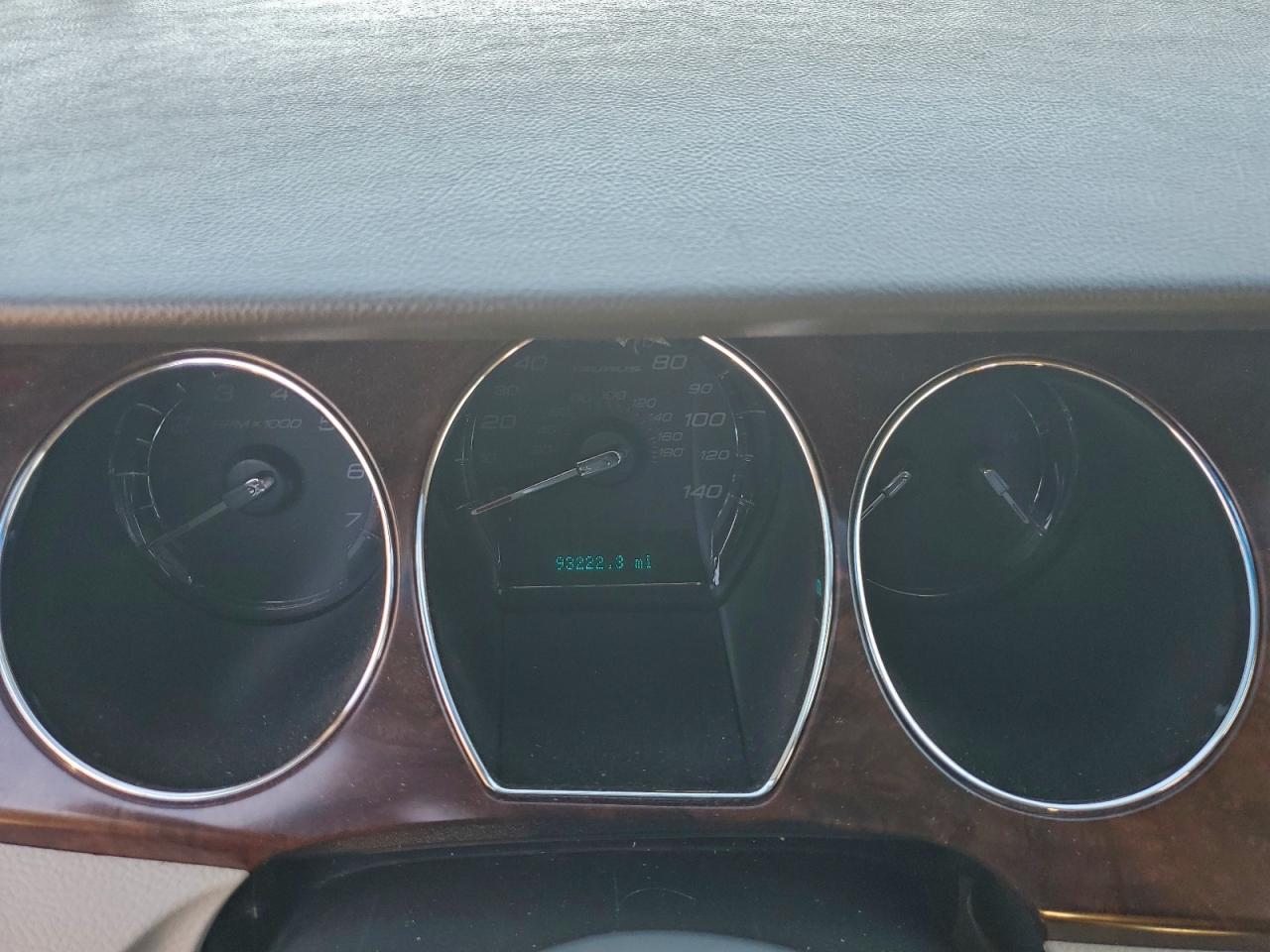 2012 FORD TAURUS SEL photo 9