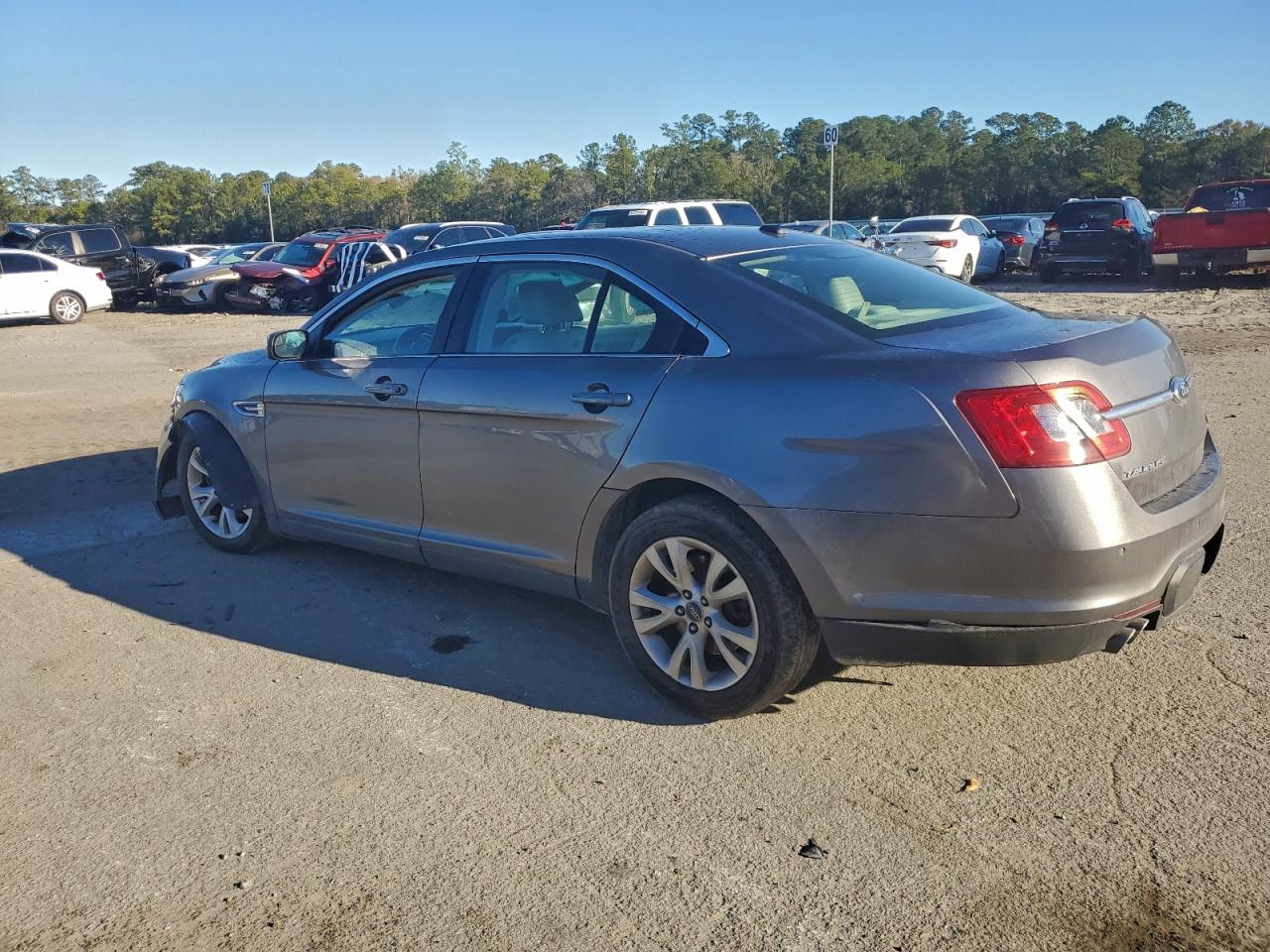 2012 FORD TAURUS SEL photo 2