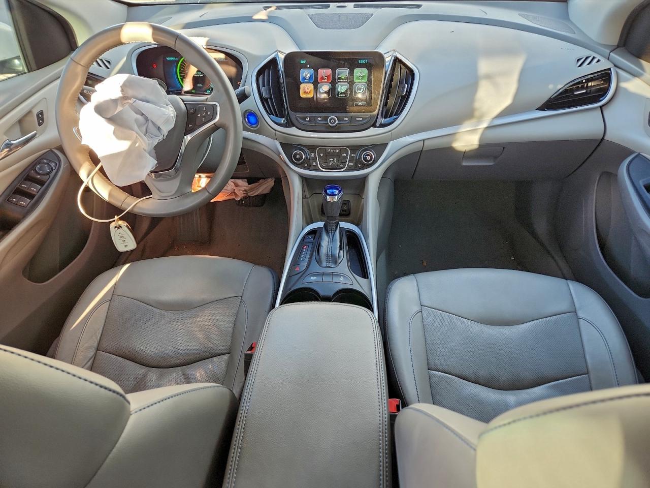 2017 CHEVROLET VOLT LT photo 8