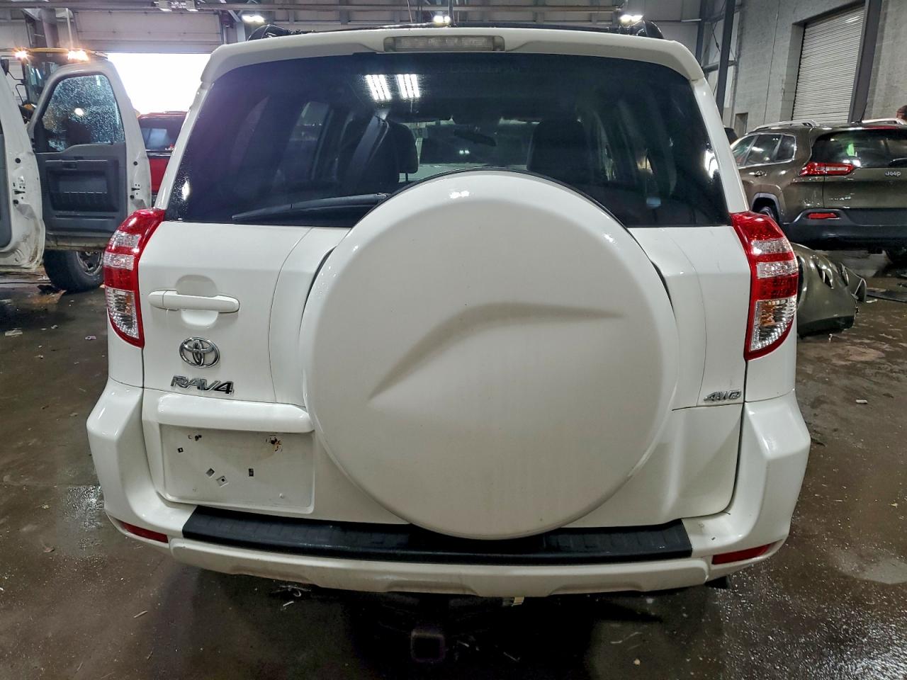 2012 TOYOTA RAV4 photo 6
