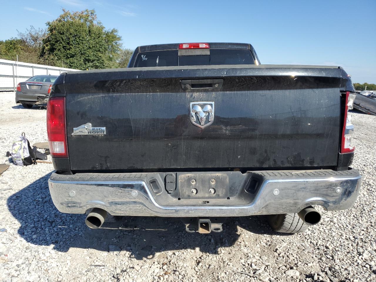 2016 RAM 1500 SLT photo 6