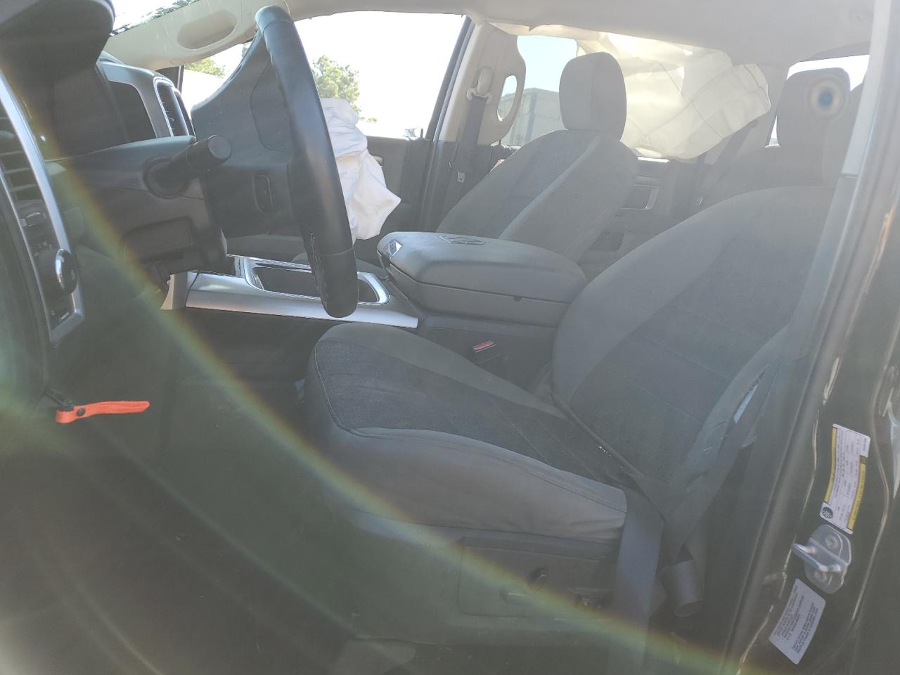 2016 RAM 1500 SLT photo 7