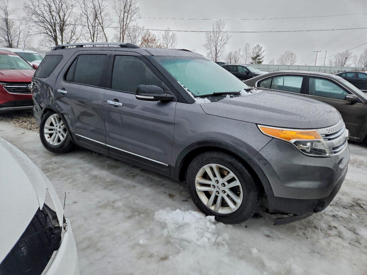 2014 FORD EXPLORER XLT photo 4