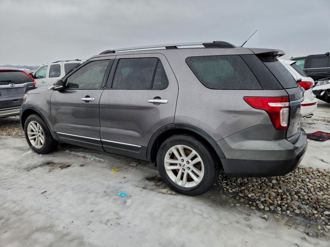 2014 FORD EXPLORER XLT photo 2