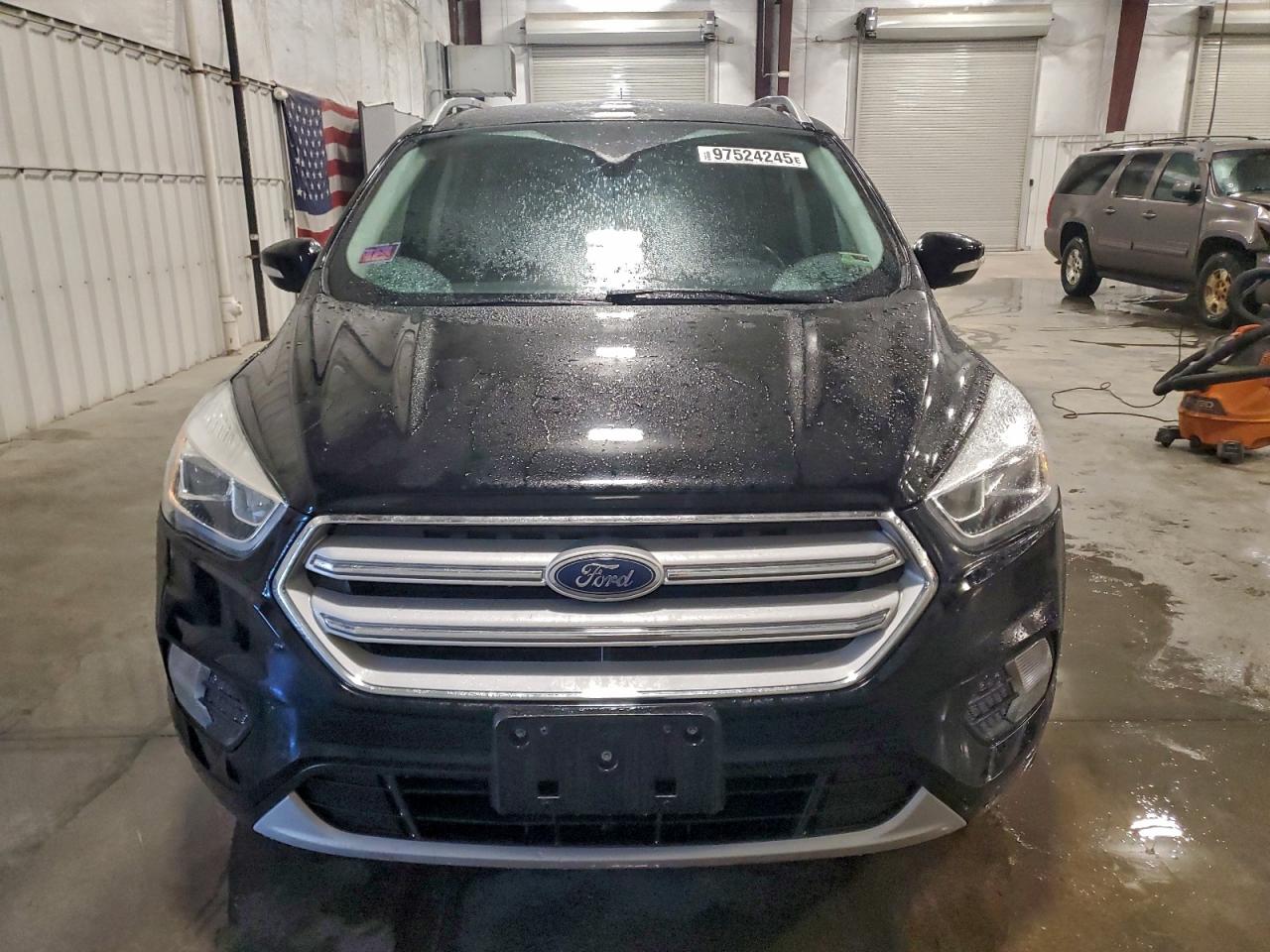 2017 FORD ESCAPE TITANIUM photo 5
