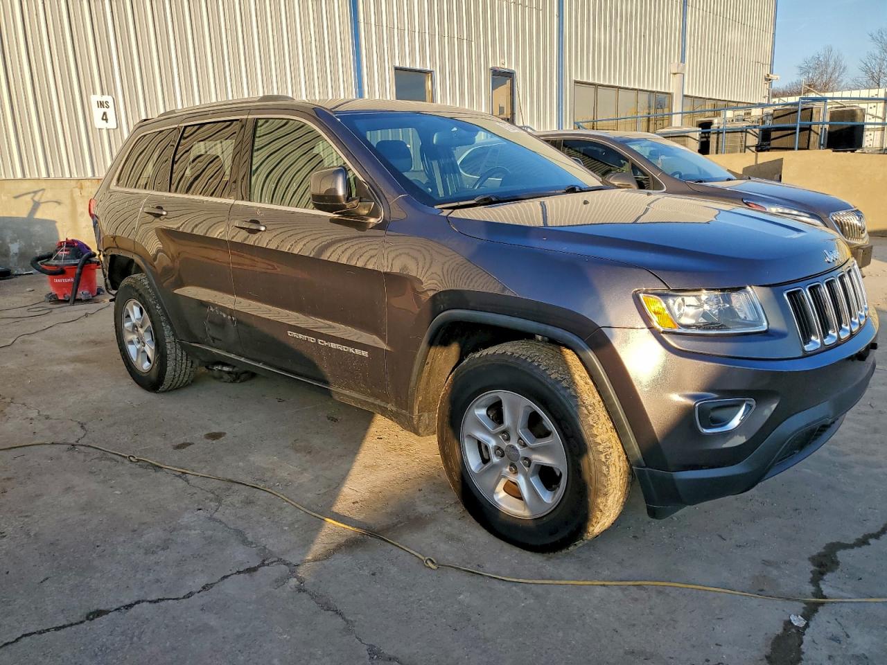 2016 JEEP GRAND CHEROKEE LAREDO photo 4