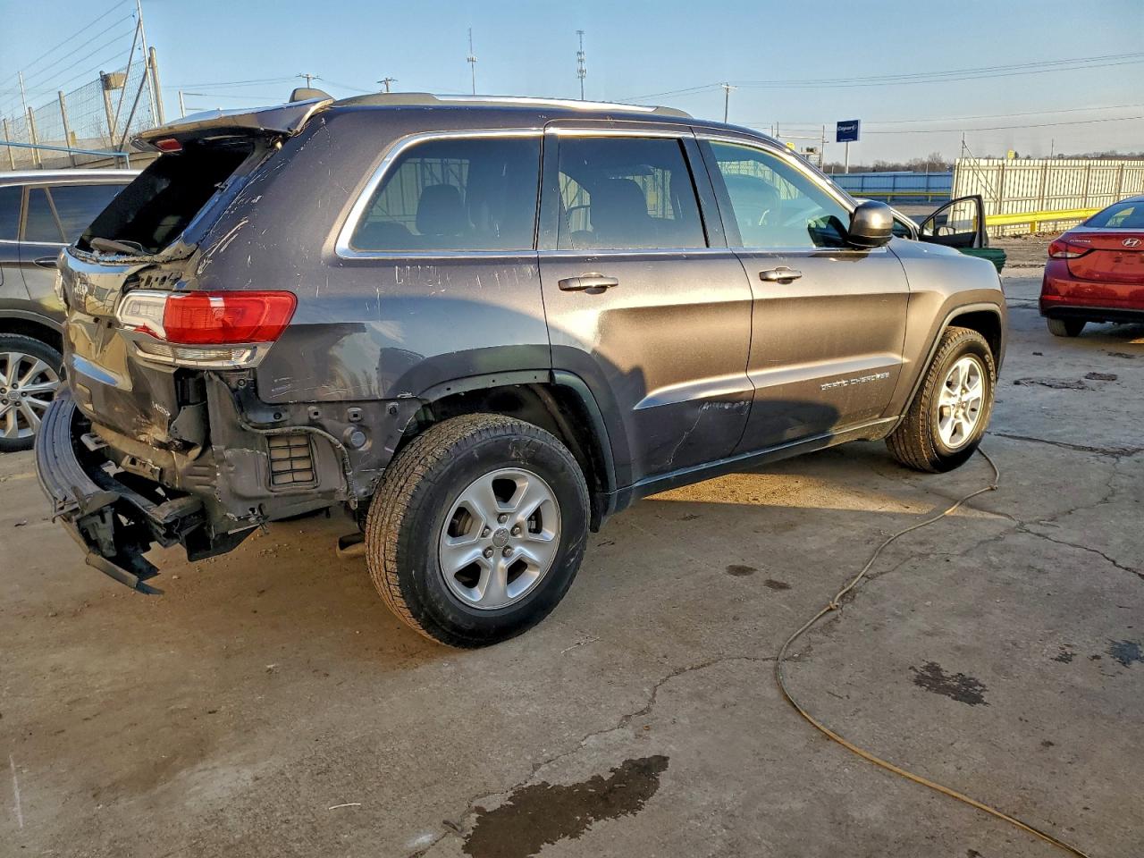 2016 JEEP GRAND CHEROKEE LAREDO photo 3
