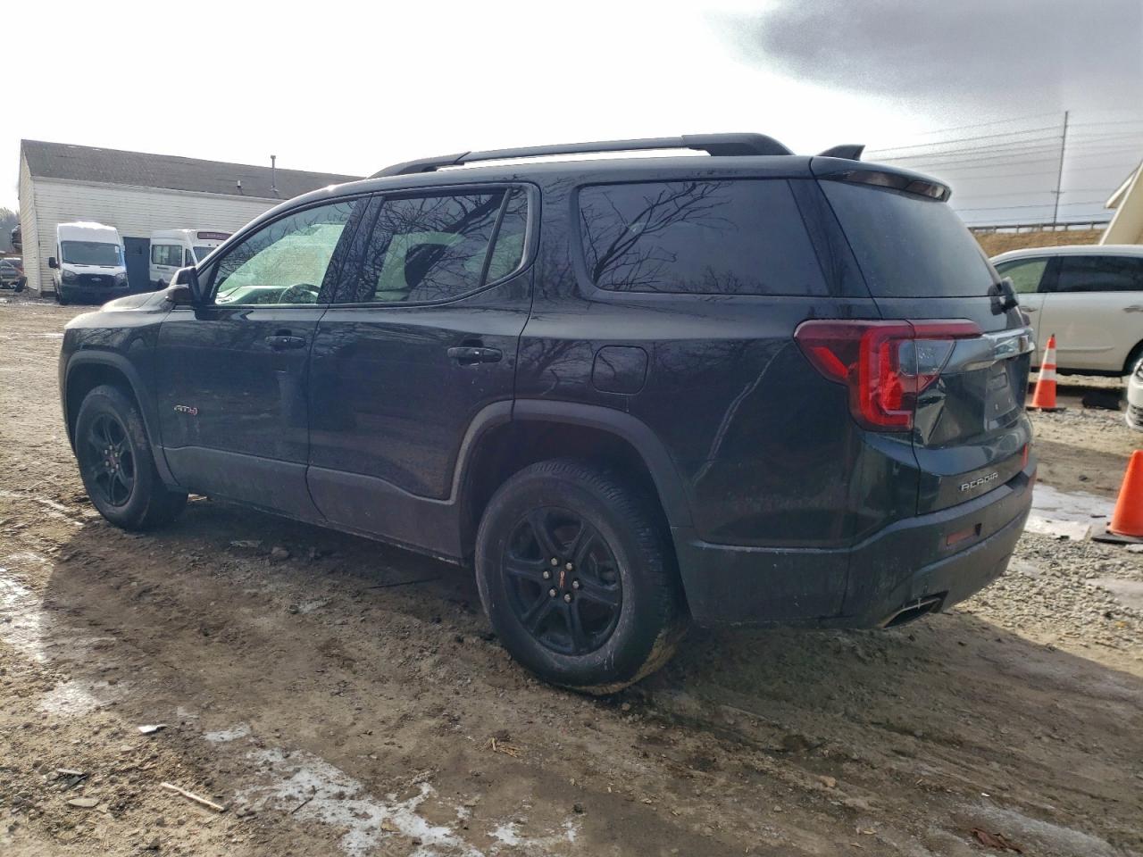 2021 GMC ACADIA AT4 photo 2