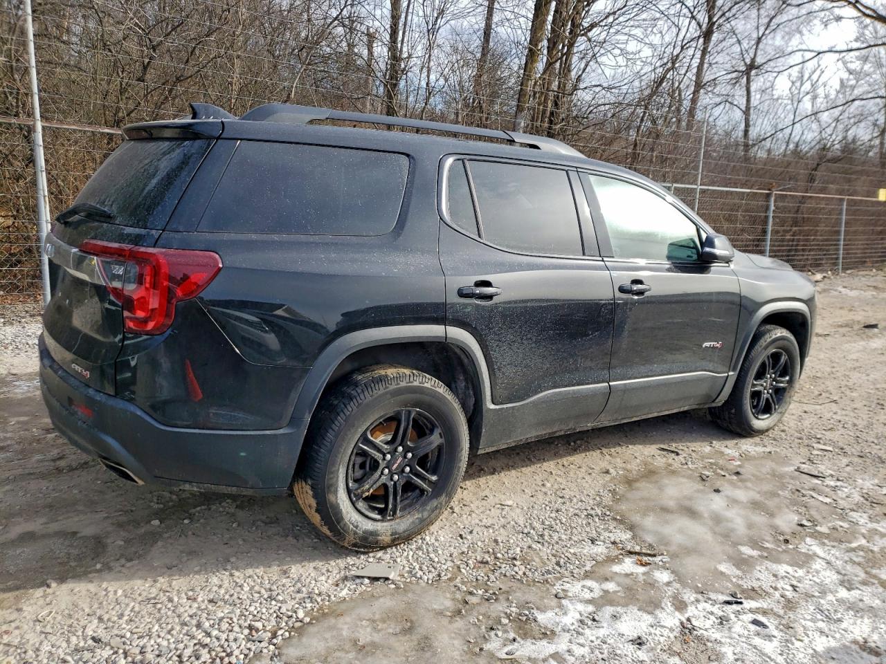 2021 GMC ACADIA AT4 photo 3